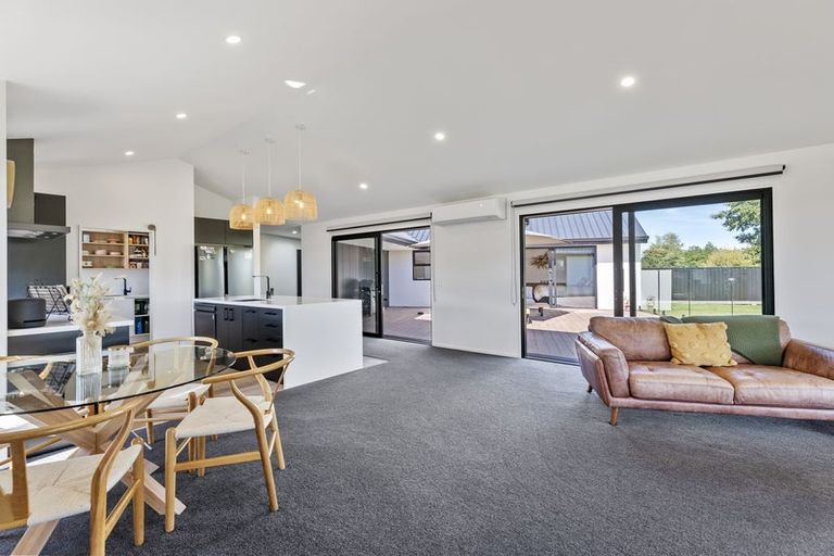 Photo of property in 46 Constitution Avenue, Milton, 9220