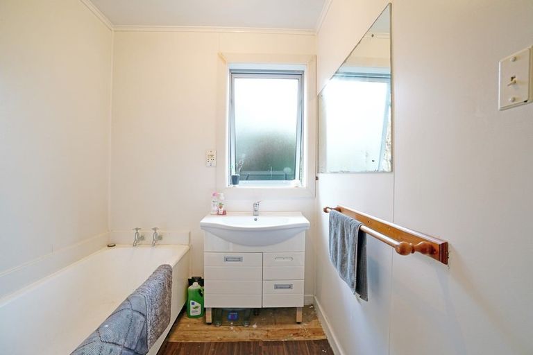 Photo of property in 53 Severn Street, Clifton, Invercargill, 9812