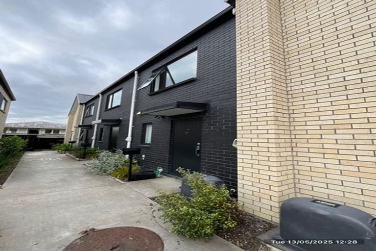 Photo of property in 11/125b Metcalfe Road, Ranui, Auckland, 0612
