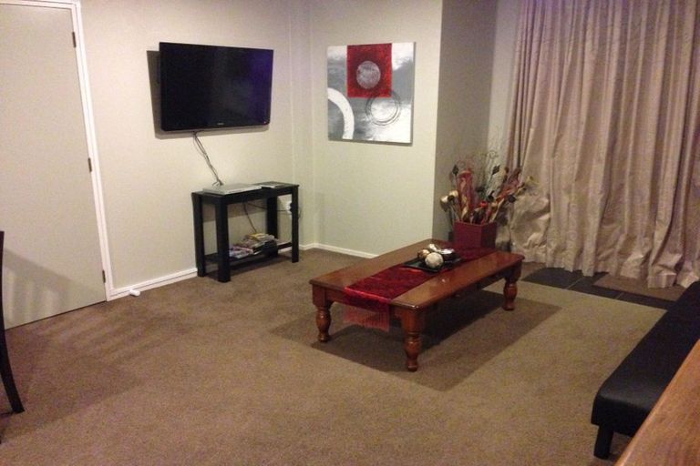 Photo of property in 11 Sheffield Place, Botany Downs, Auckland, 2010