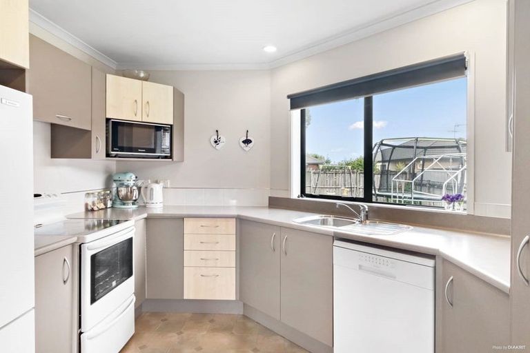 Photo of property in 20 Woodcroft Way, Pukekohe, 2120