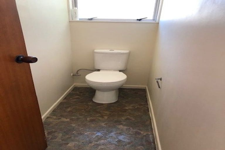 Photo of property in 2 Rajkot Terrace, Broadmeadows, Wellington, 6035