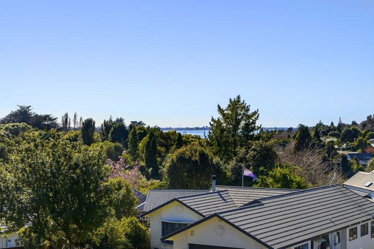 Photo of property in 30 Waipuna Grove, Welcome Bay, Tauranga, 3112