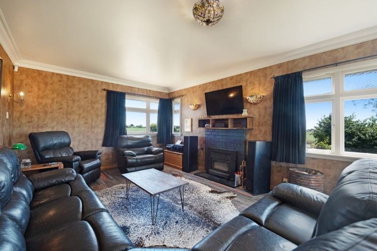 Photo of property in 766 State Highway 1, Manakau, Levin, 5573