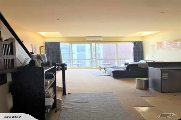 Photo of property in De Vere Apartments, 2/23 Tennyson Street, Te Aro, Wellington, 6011