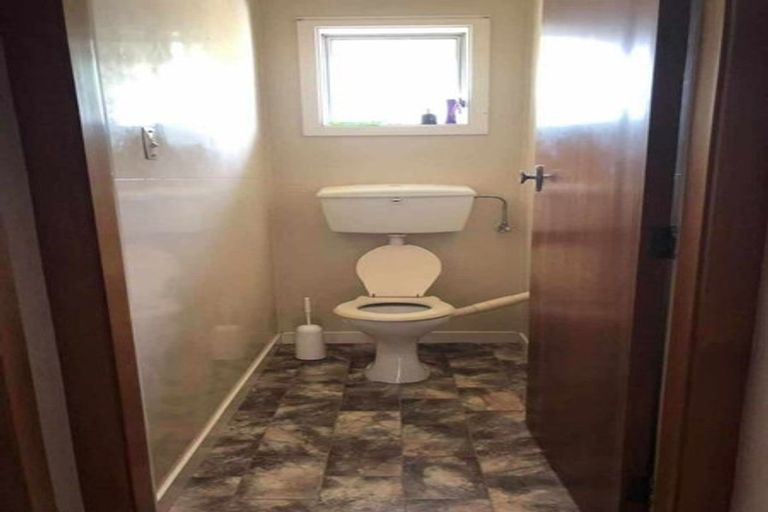 Photo of property in 2/5 Archdall Place, Avonhead, Christchurch, 8042