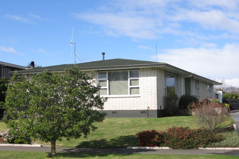 Photo of property in 12 Mudgway Place, Awapuni, Palmerston North, 4412