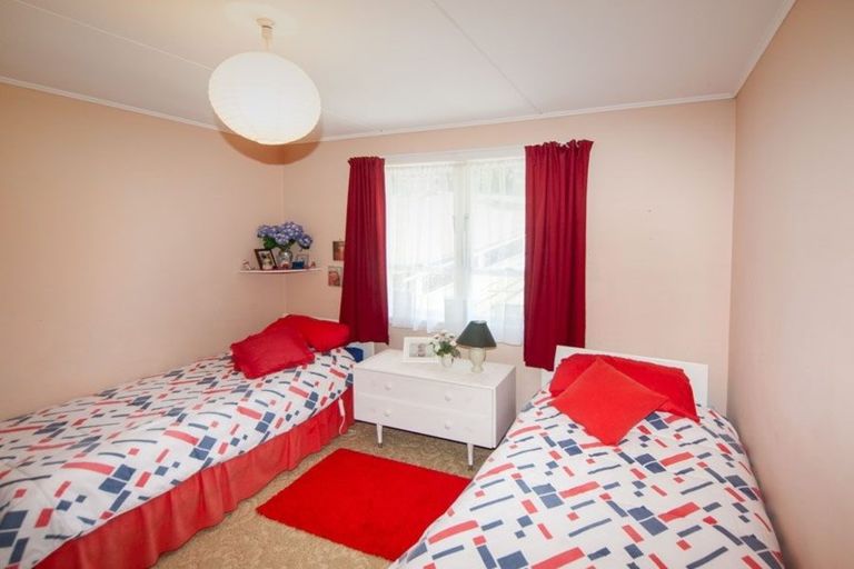 Photo of property in 93 Helston Road, Paparangi, Wellington, 6037