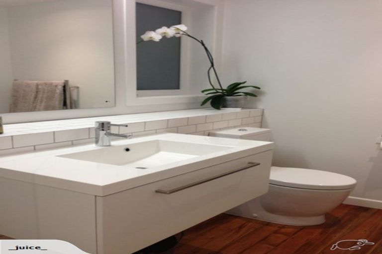 Photo of property in 2/4-6 Calliope Road, Devonport, Auckland, 0624