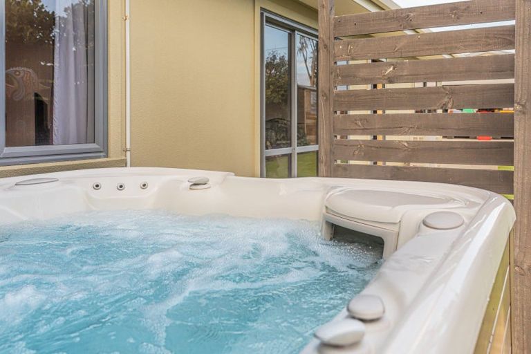 Photo of property in 6 Mowhanau Drive, Kai Iwi, Whanganui, 4574