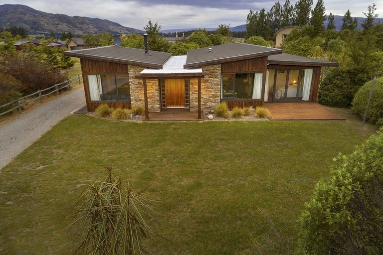 Photo of property in 78 Nichol Street, Lake Hawea, 9382