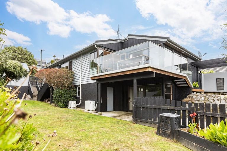 Photo of property in 55 Kahu Road, Paremata, Porirua, 5024