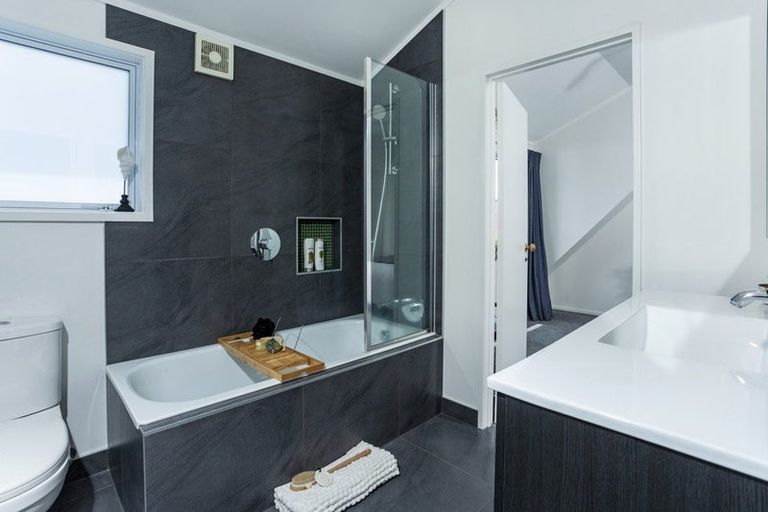 Photo of property in 1/13a Eban Avenue, Hillcrest, Auckland, 0627