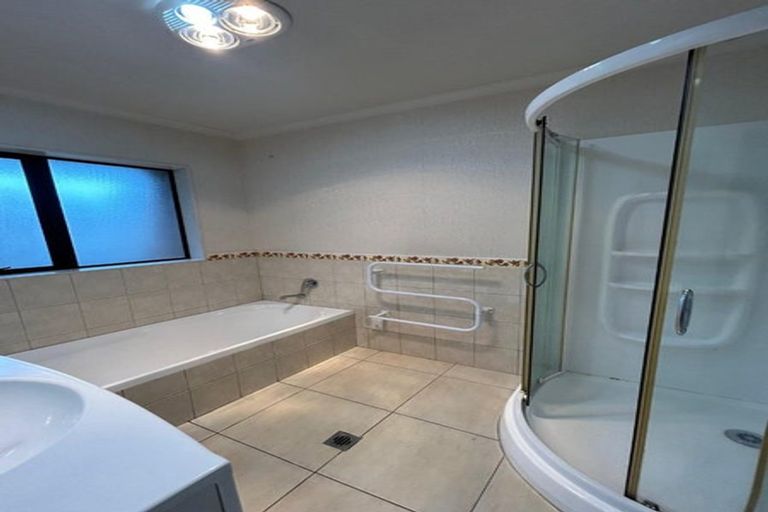 Photo of property in 162a Elliot Street, Pahurehure, Papakura, 2113