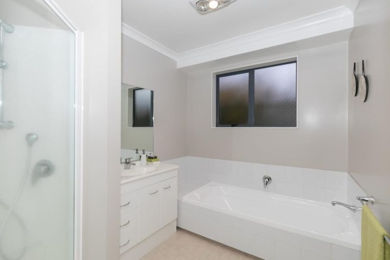 Photo of property in 1042a Heaphy Terrace, Fairfield, Hamilton, 3214