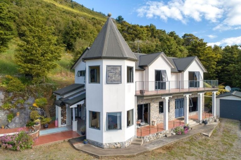 Photo of property in 695 East Takaka Road, East Takaka, Takaka, 7183