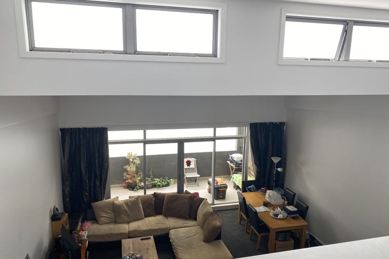 Photo of property in Las Olas De Cuba, 9/35 Torrens Terrace, Mount Cook, Wellington, 6011