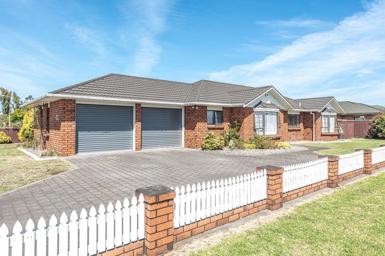 Photo of property in 2 Saint Helens Place, Tawhero, Whanganui, 4501