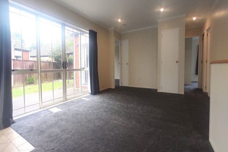 Photo of property in 3 Hibernian Drive, Ranui, Auckland, 0612