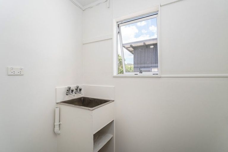 Photo of property in 24 Captain Cook Road, Cooks Beach, Whitianga, 3591