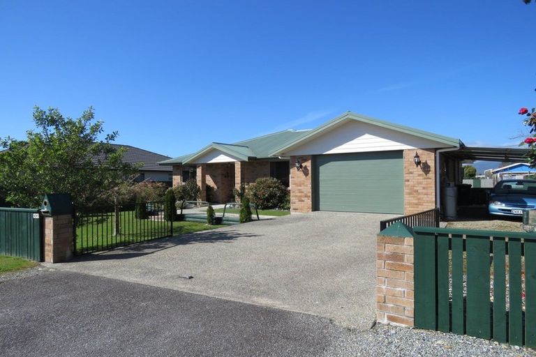 Photo of property in 37 Menzies Street, Westport, 7825