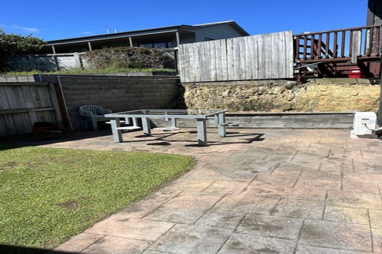 Photo of property in 79 Frobisher Street, Island Bay, Wellington, 6023