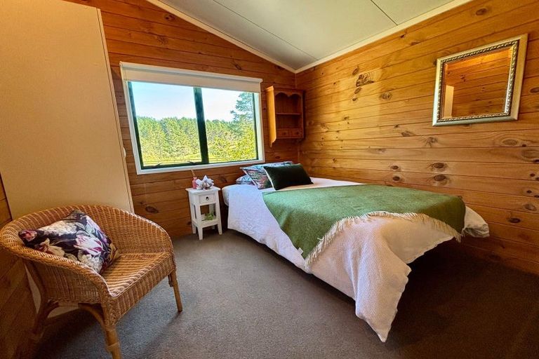 Photo of property in 185 Anzac Road, Waitakere, Auckland, 0816