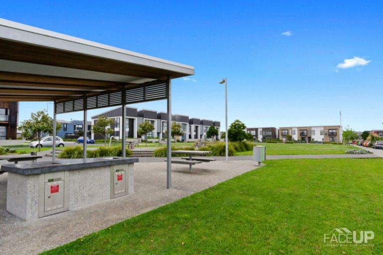 Photo of property in 14 Rangihina Road, Hobsonville, Auckland, 0616