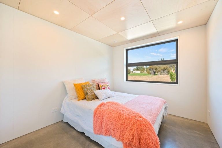 Photo of property in 6 Pounamu Avenue, Albert Town, Wanaka, 9305