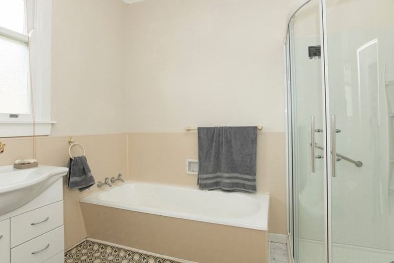 Photo of property in 17 Kingsley Street, Whataupoko, Gisborne, 4010