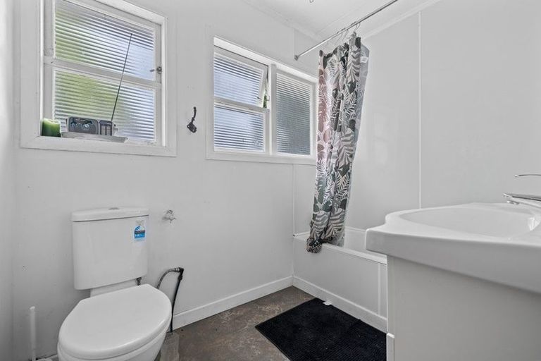 Photo of property in 880 Okahukura Road, Tapora, Wellsford, 0977