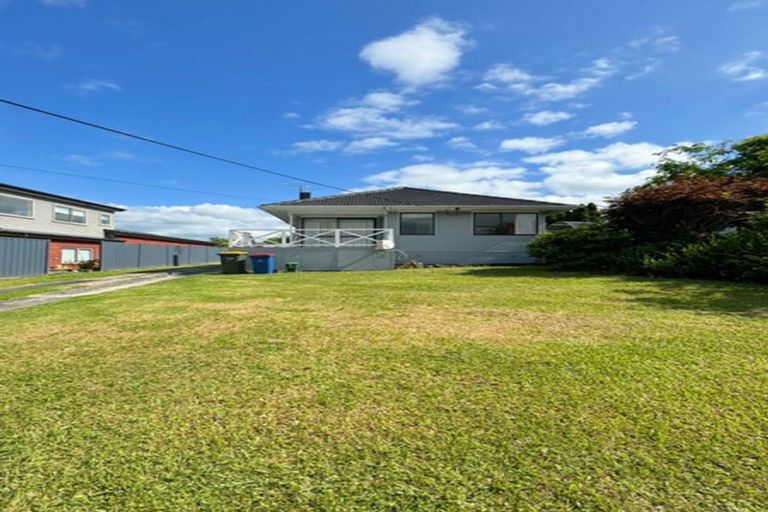 Photo of property in 29 Toru Street, Te Atatu Peninsula, Auckland, 0610