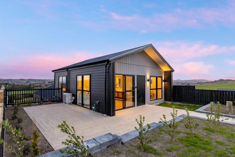 Photo of property in 33 Kapowai Way, Warkworth, 0985