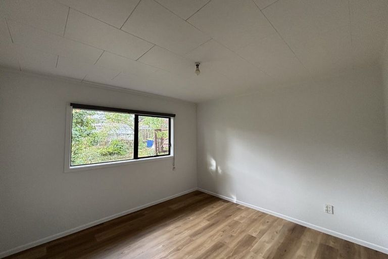 Photo of property in 104a Waimumu Road, Massey, Auckland, 0614