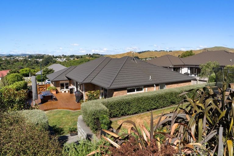 Photo of property in 20 Tongariro Drive, Aotea, Porirua, 5024