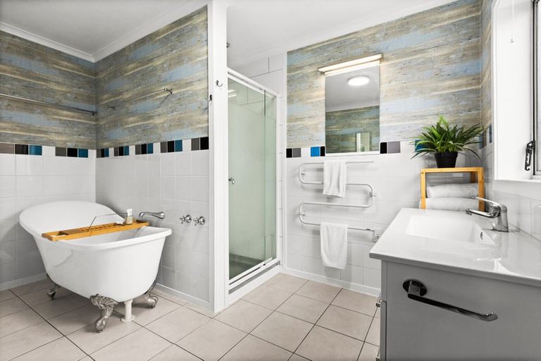 Photo of property in 28 Higgins Street, Marewa, Napier, 4110