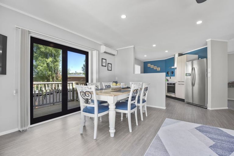 Photo of property in 96 Brian Crescent, Stanmore Bay, Whangaparaoa, 0932