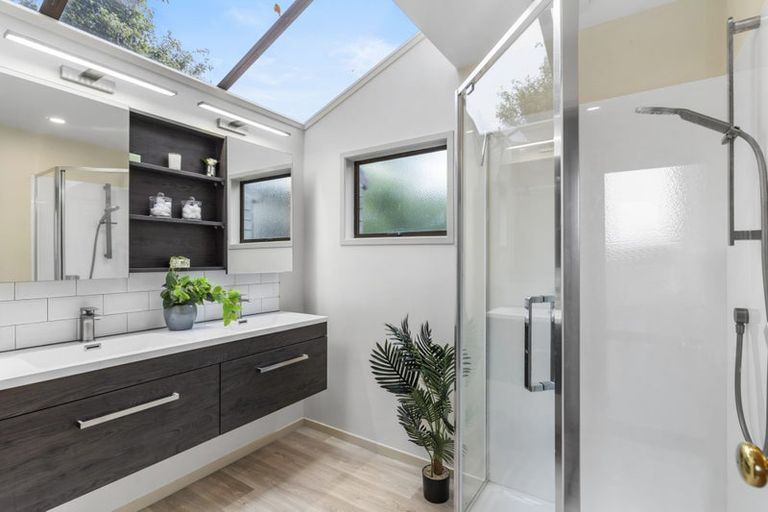 Photo of property in 49 Bellbird Rise, Murrays Bay, Auckland, 0630