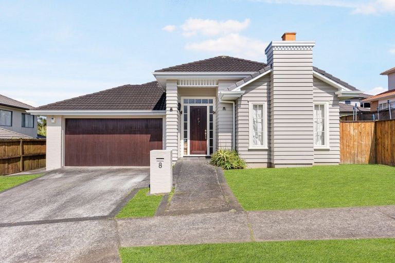 Photo of property in 8 Chateau Rise, Flat Bush, Auckland, 2016