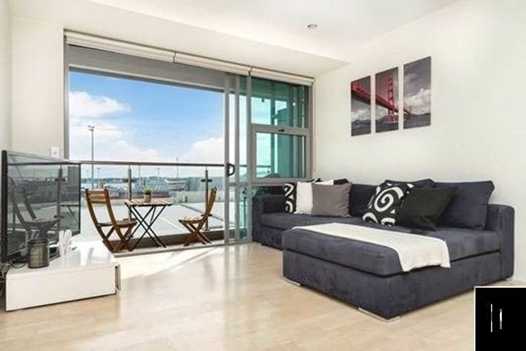 Photo of property in Scene Three Apartments, 602/30 Beach Road, Auckland Central, Auckland, 1010