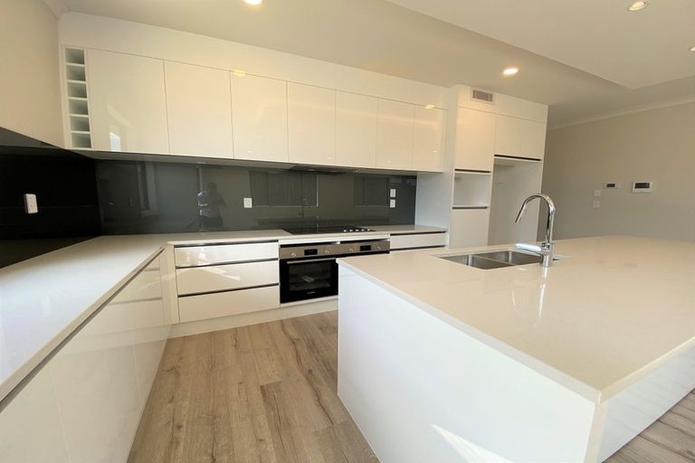 Photo of property in 53 Kewa Road, Albany Heights, Auckland, 0632