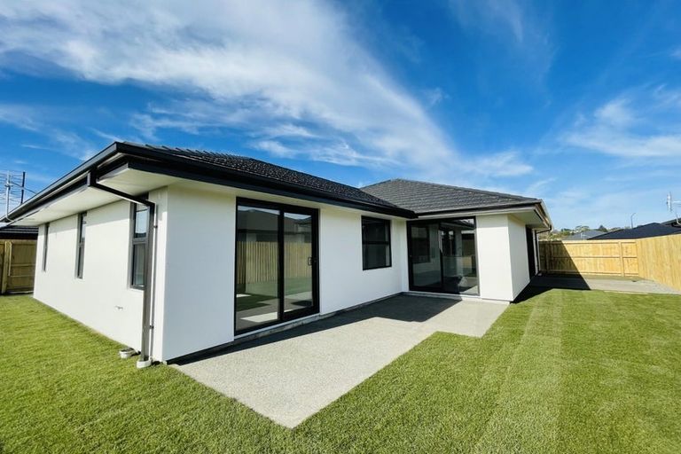 Photo of property in 16 Ned Place, Halswell, Christchurch, 8025