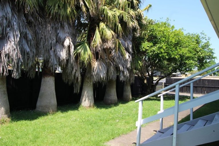 Photo of property in 2 Frank Hewitt Street, Pukekohe, 2120