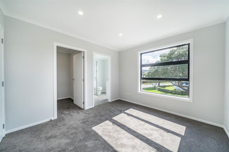 Photo of property in 4c Pohutukawa Street, Woburn, Lower Hutt, 5010