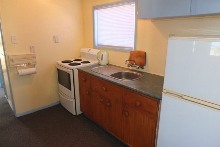 Photo of property in 17 Pratt Avenue, Foxton Beach, Foxton, 4815