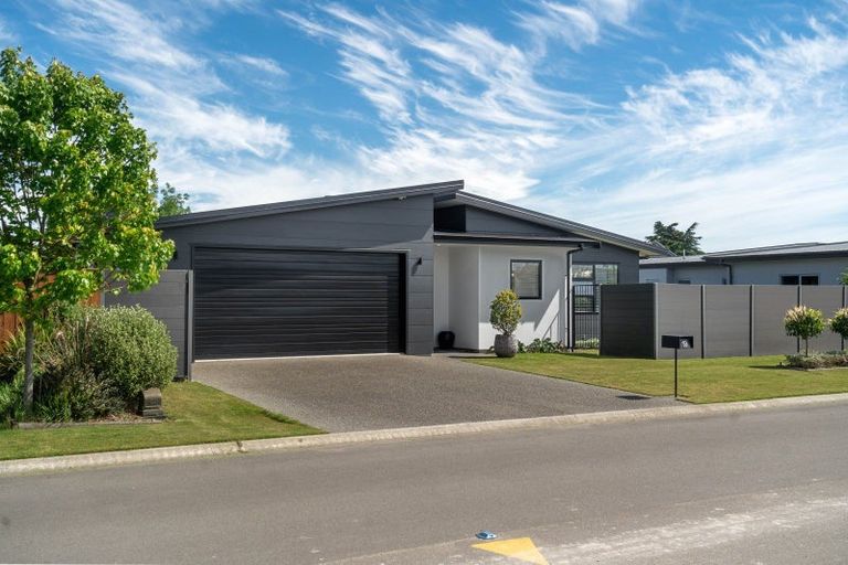 Photo of property in 19 Plains Avenue, Masterton, 5810