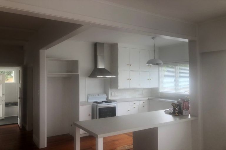 Photo of property in 66 Moire Road, Massey, Auckland, 0614