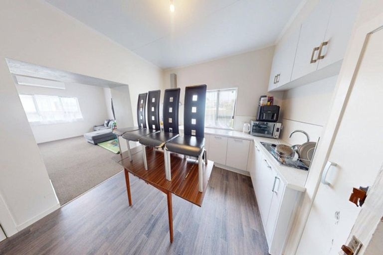 Photo of property in 74a Cornfoot Street, Castlecliff, Whanganui, 4501