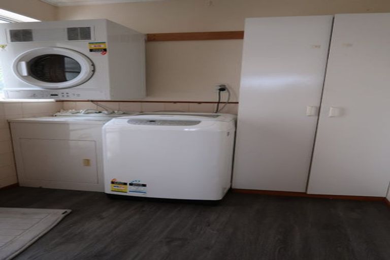 Photo of property in 16 Waipounamu Drive, Kelson, Lower Hutt, 5010