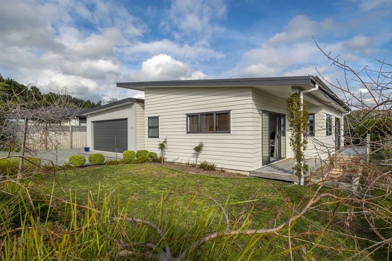 Photo of property in 6 Ellesmere Close, Pyes Pa, Tauranga, 3112